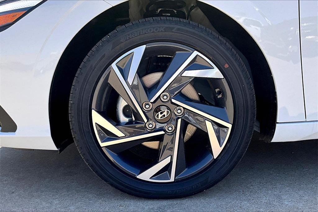 new 2025 Hyundai ELANTRA HEV car, priced at $25,271