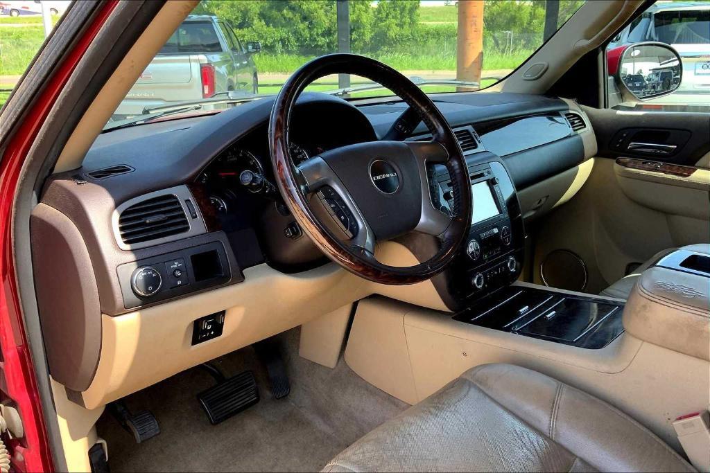 used 2014 GMC Yukon car, priced at $11,990