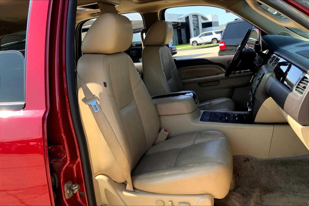 used 2014 GMC Yukon car, priced at $11,990