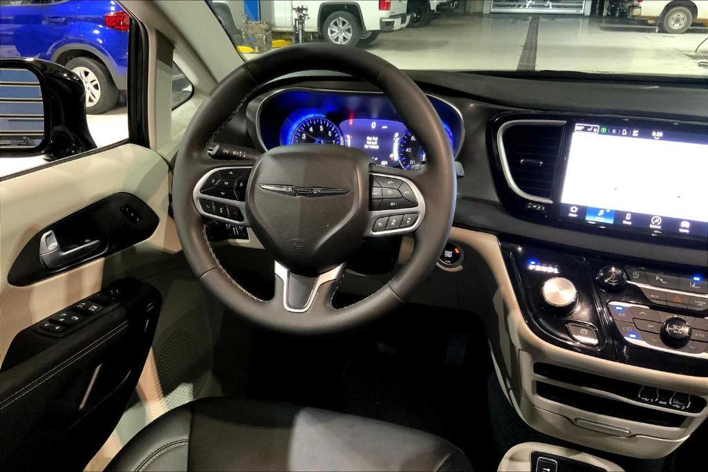 used 2024 Chrysler Pacifica car, priced at $29,771
