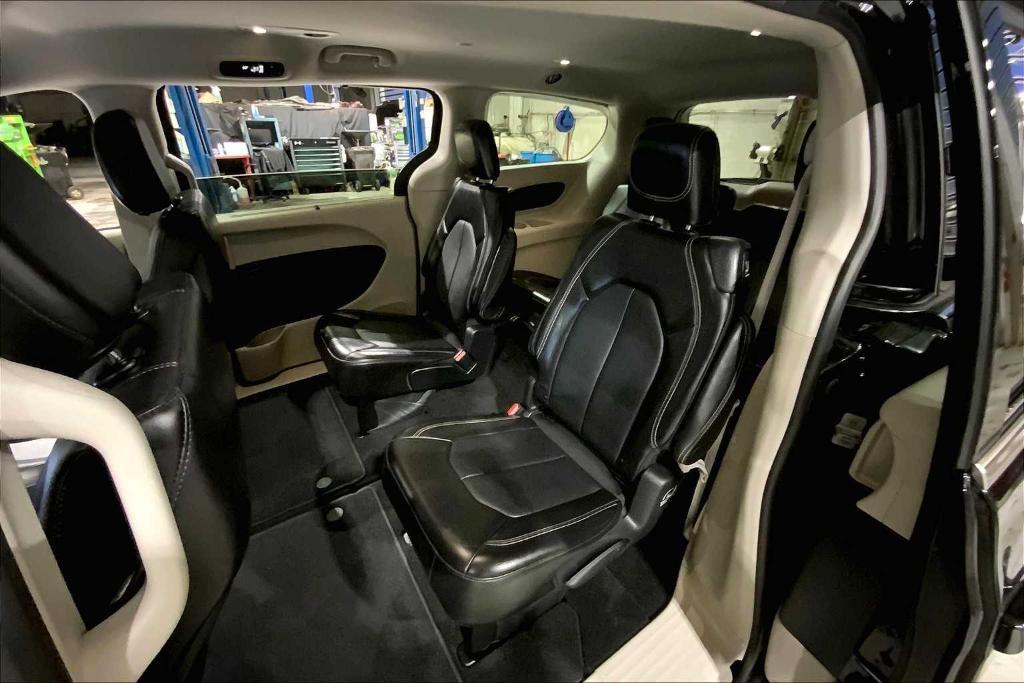 used 2024 Chrysler Pacifica car, priced at $29,771