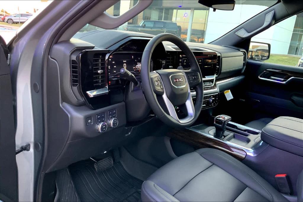 new 2025 GMC Sierra 1500 car, priced at $55,605