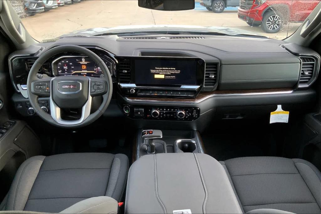 new 2025 GMC Sierra 1500 car, priced at $55,395