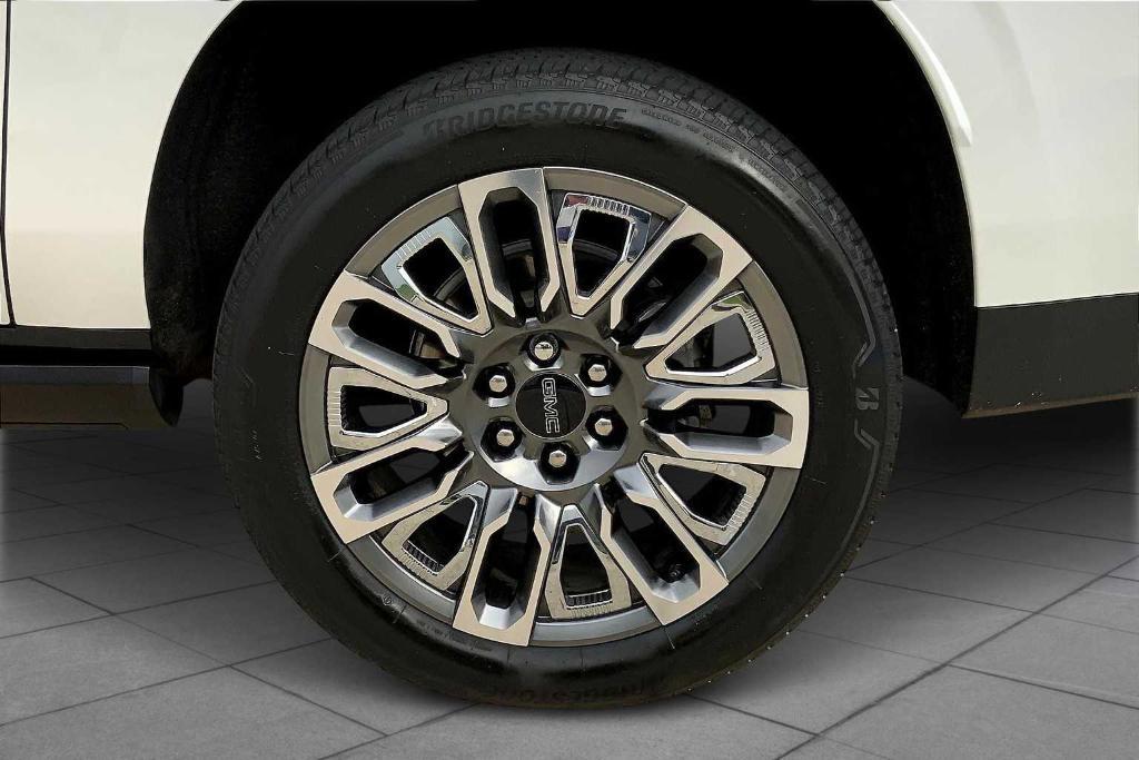 used 2023 GMC Yukon XL car, priced at $77,997