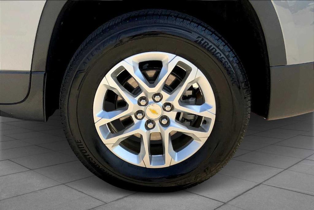 used 2020 Chevrolet Traverse car, priced at $19,153