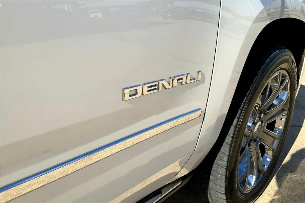 used 2017 GMC Yukon car, priced at $19,740