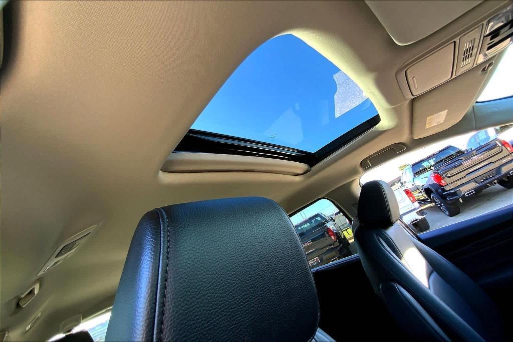 used 2025 Honda Odyssey car, priced at $40,046