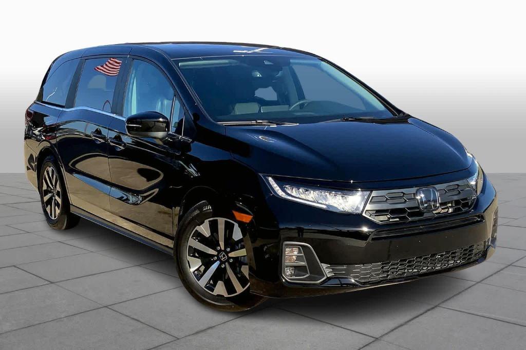 used 2025 Honda Odyssey car, priced at $40,046