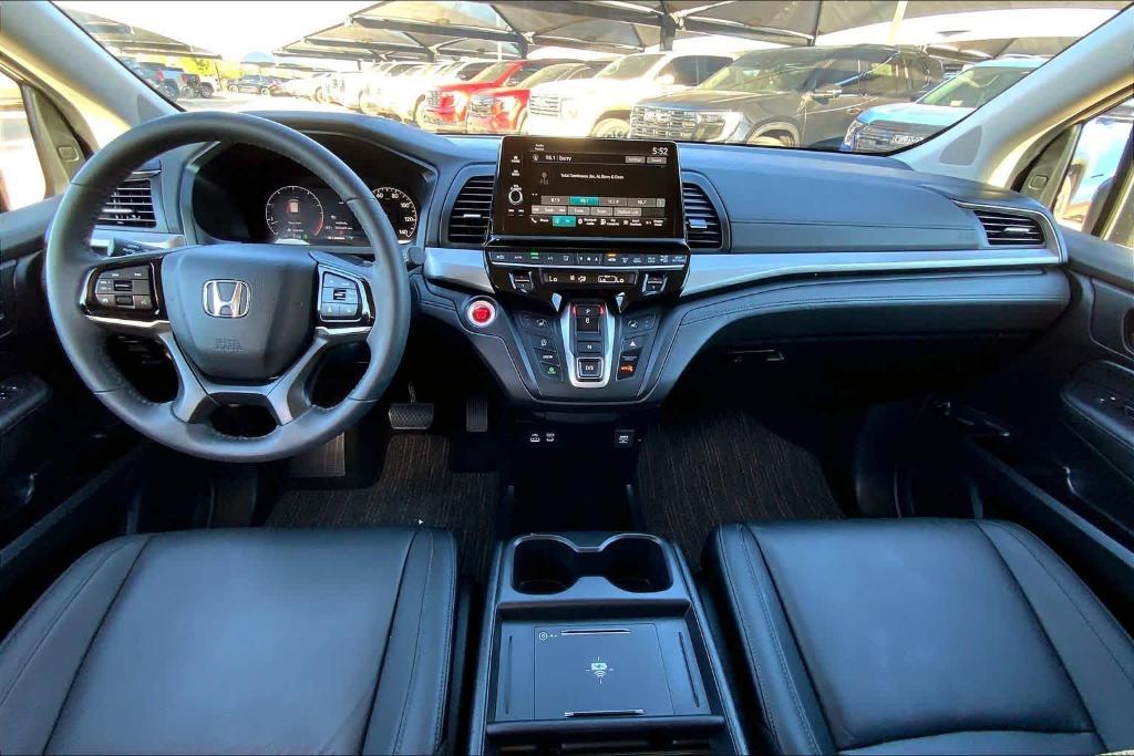 used 2025 Honda Odyssey car, priced at $40,046