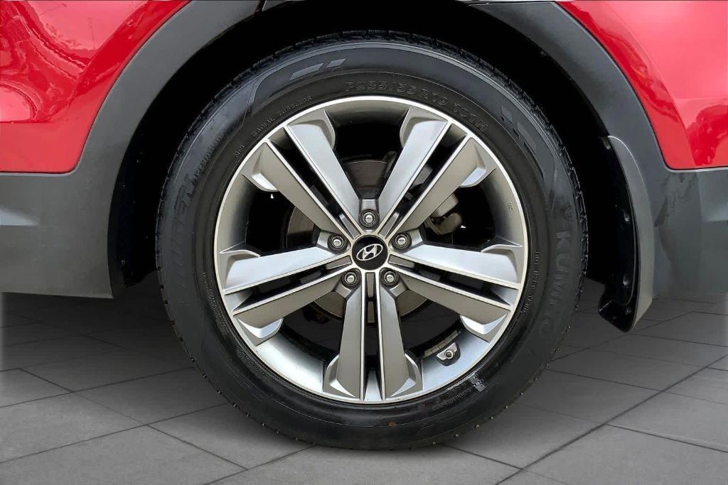 used 2014 Hyundai Santa Fe car, priced at $7,255