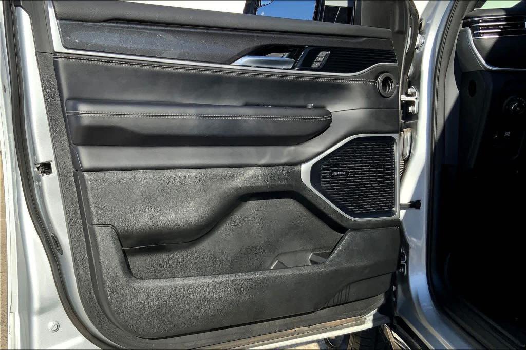 used 2022 Jeep Wagoneer car, priced at $37,997