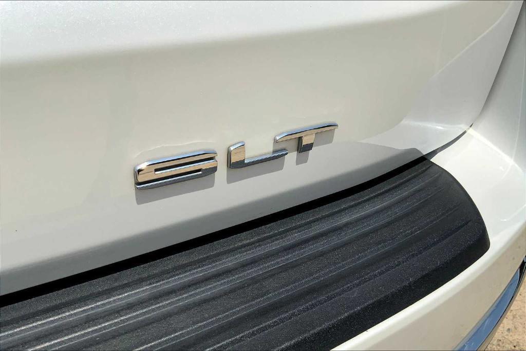 used 2023 GMC Yukon car, priced at $50,143