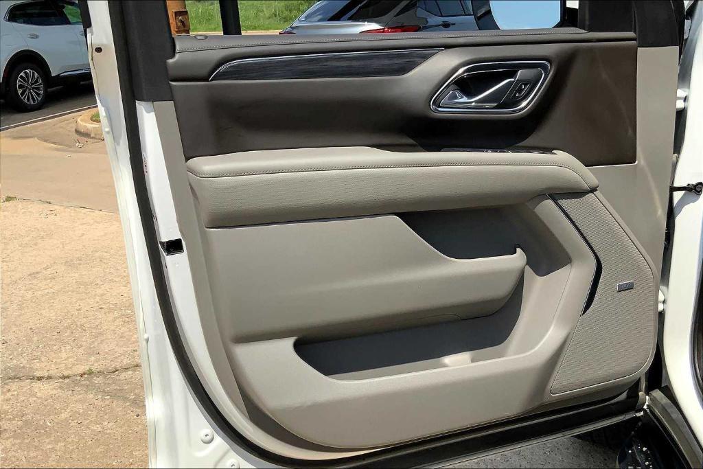 used 2023 GMC Yukon car, priced at $50,143