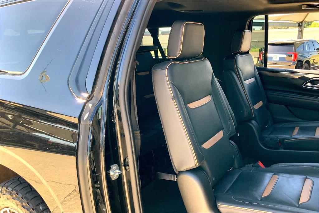 used 2021 GMC Yukon XL car, priced at $46,377