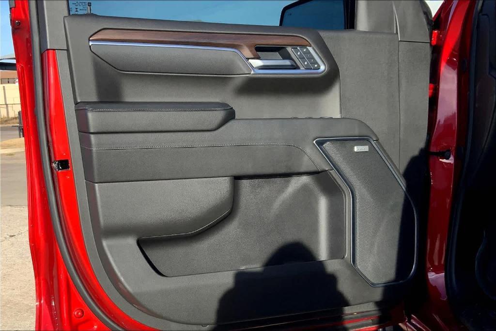 new 2025 GMC Sierra 1500 car, priced at $56,375