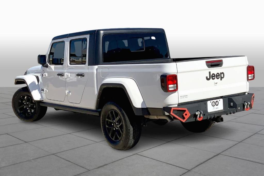 used 2022 Jeep Gladiator car, priced at $30,138