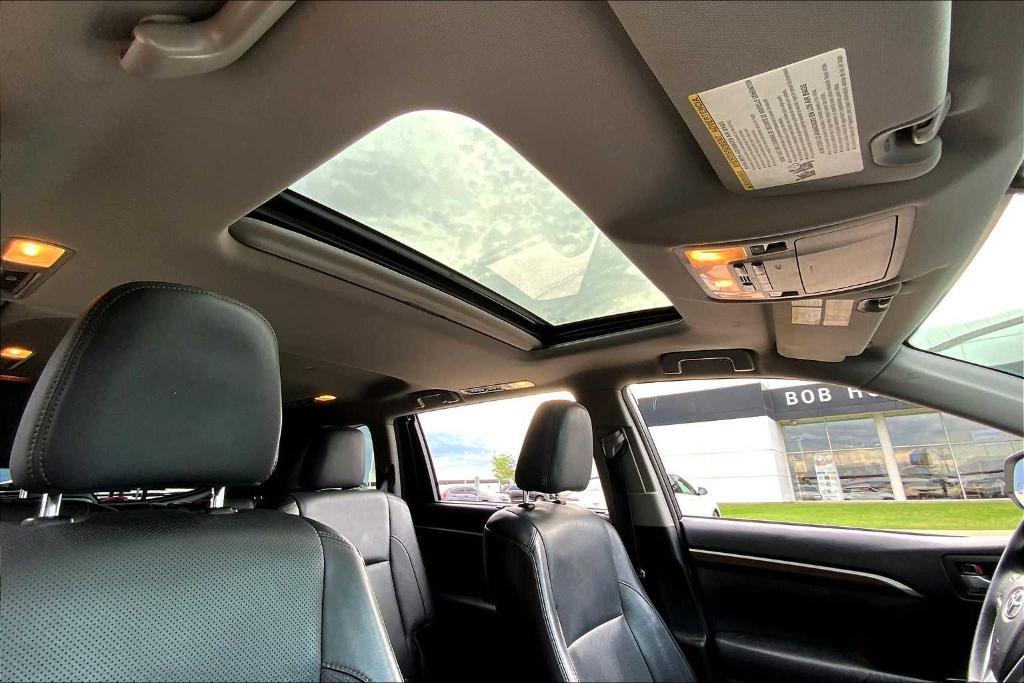 used 2015 Toyota Highlander car, priced at $15,855