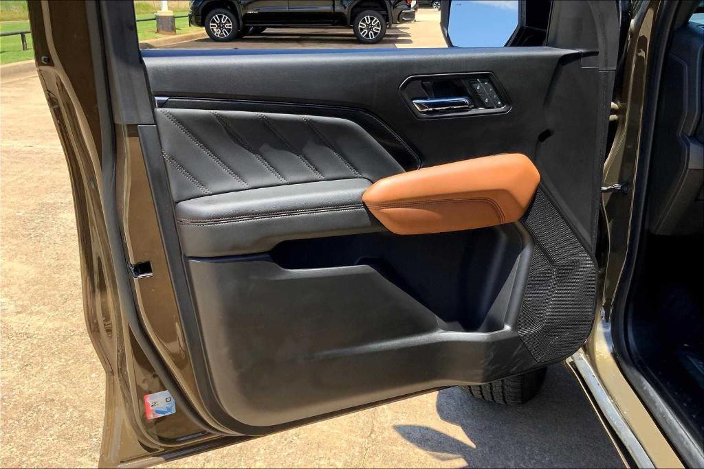 used 2023 GMC Canyon car, priced at $40,987