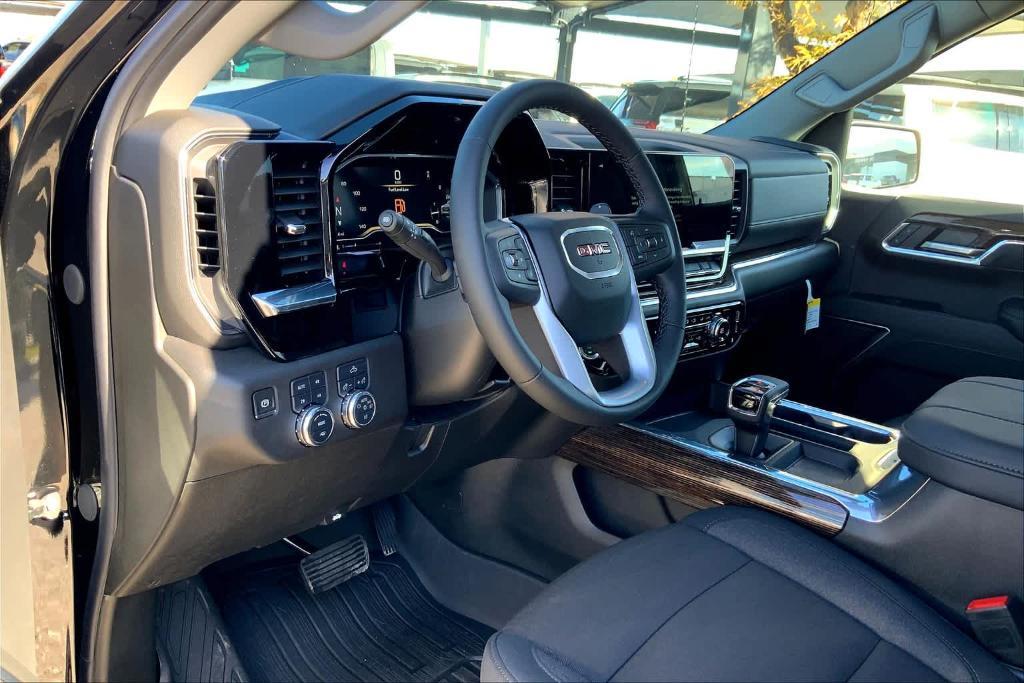 new 2025 GMC Sierra 1500 car, priced at $55,395