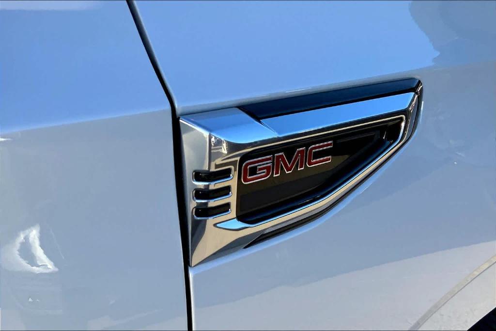 new 2025 GMC Yukon XL car, priced at $96,975