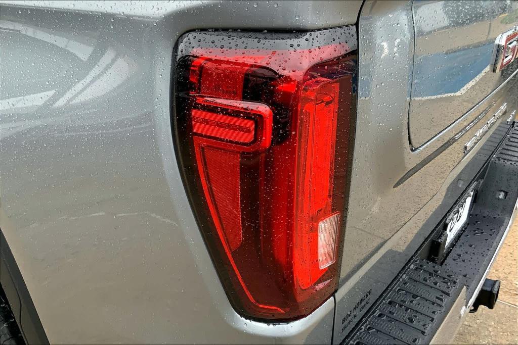 new 2025 GMC Sierra 1500 car, priced at $58,220