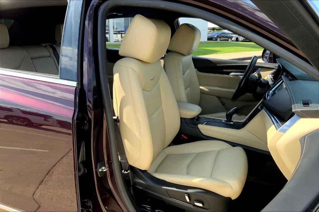 used 2018 Cadillac XT5 car, priced at $13,577