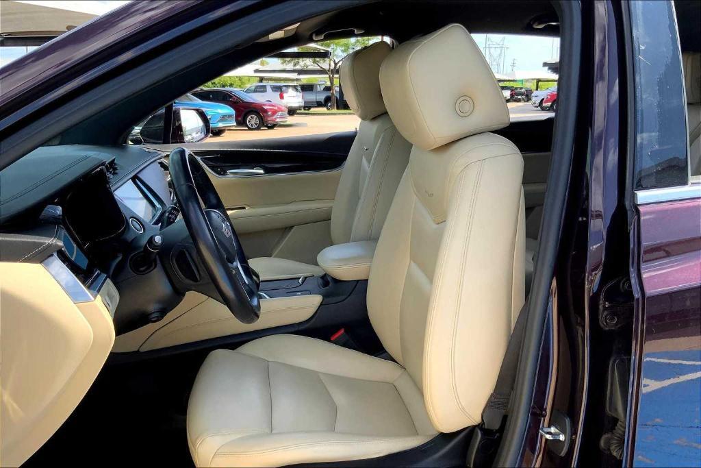used 2018 Cadillac XT5 car, priced at $13,577