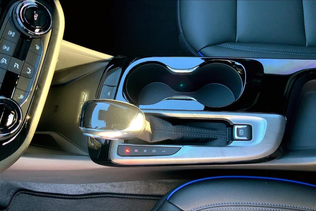 new 2025 Buick Envista car, priced at $27,680