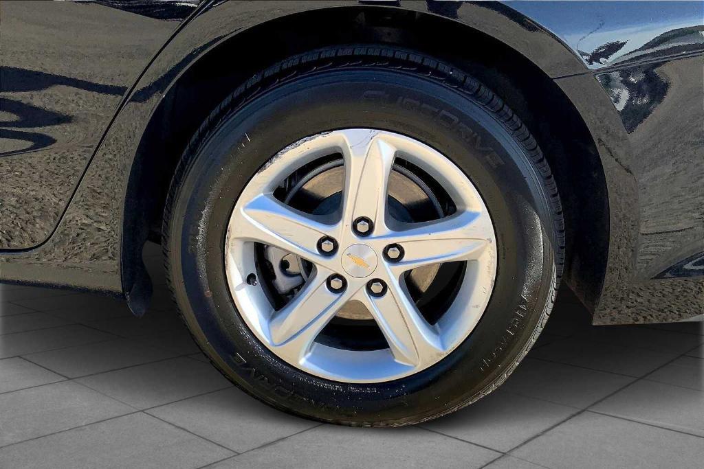 used 2024 Chevrolet Malibu car, priced at $20,677