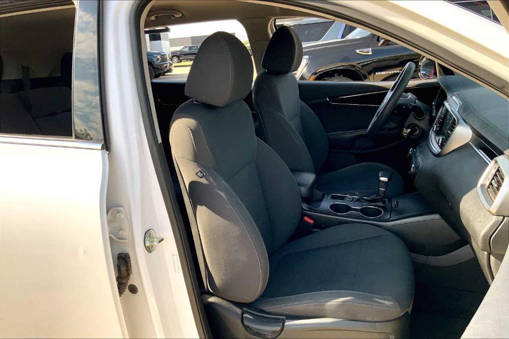 used 2019 Kia Sorento car, priced at $13,617