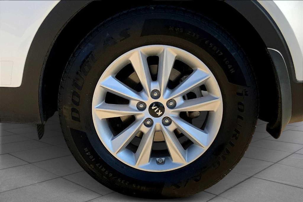 used 2019 Kia Sorento car, priced at $13,617