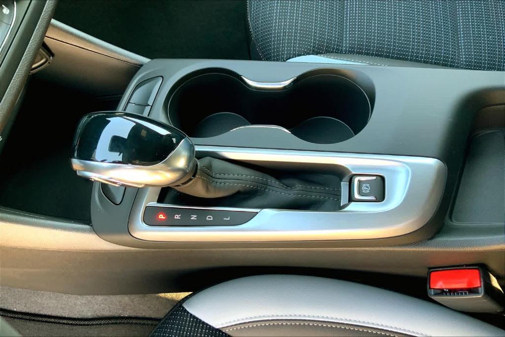 new 2025 Buick Envista car, priced at $25,880