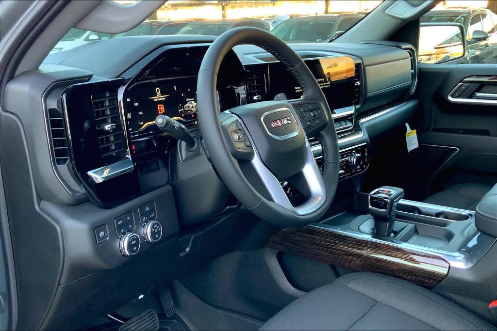 new 2025 GMC Sierra 1500 car, priced at $55,395