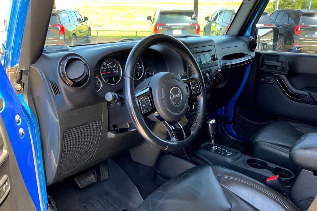 used 2015 Jeep Wrangler Unlimited car, priced at $21,233