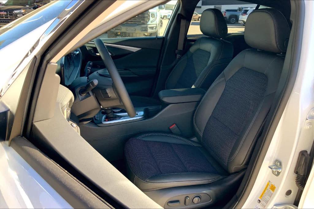 new 2025 Buick Envista car, priced at $25,385