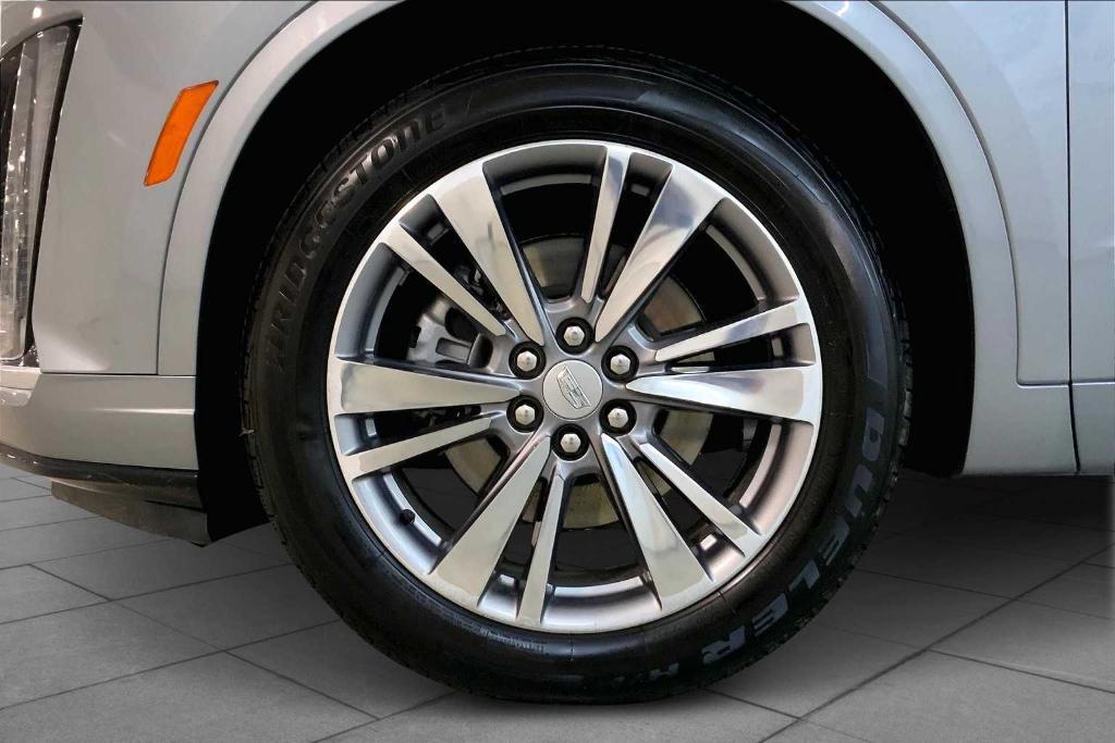 used 2024 Cadillac XT6 car, priced at $40,682