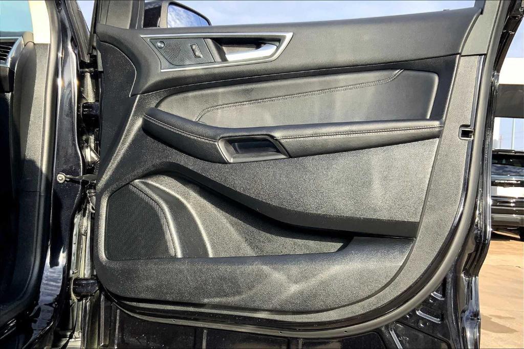 used 2024 Ford Edge car, priced at $31,997