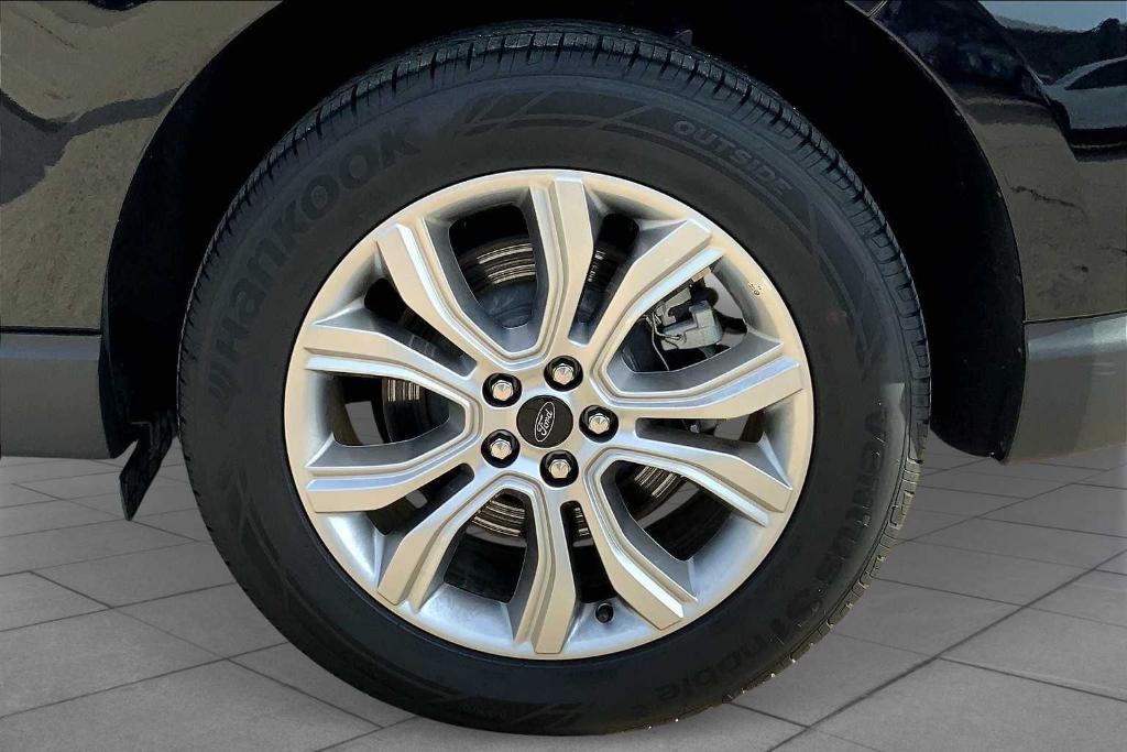 used 2024 Ford Edge car, priced at $31,997
