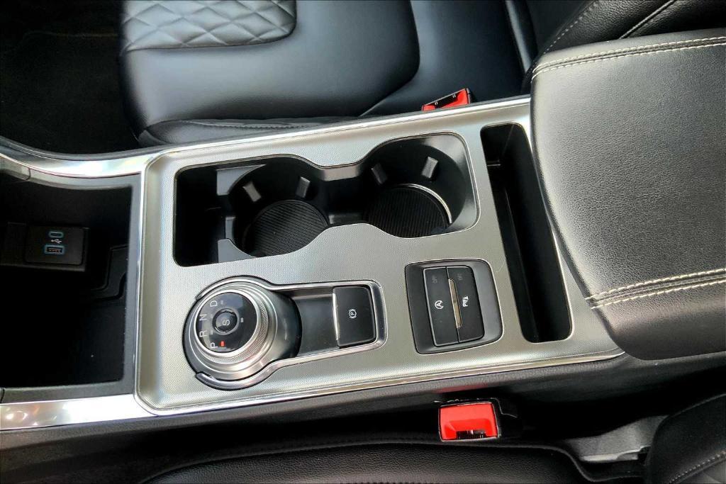 used 2024 Ford Edge car, priced at $31,997