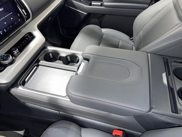 new 2025 Ford Expedition Max car, priced at $74,283