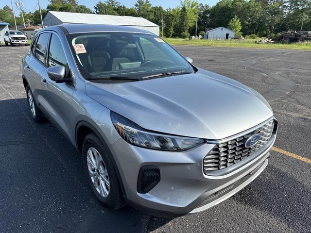 used 2023 Ford Escape car, priced at $25,872