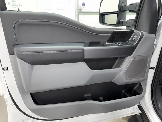 new 2025 Ford F-350 car, priced at $75,958