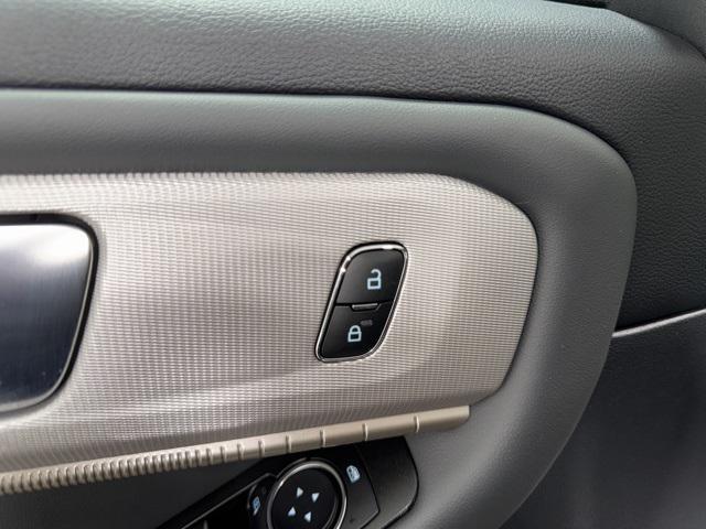 new 2025 Ford Explorer car, priced at $46,421