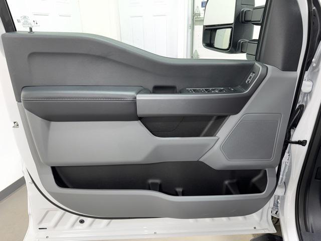 new 2025 Ford F-350 car, priced at $67,489
