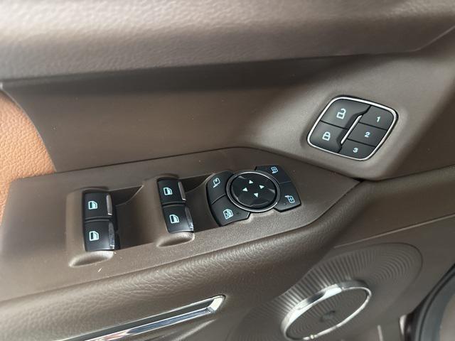 used 2024 Ford Expedition car, priced at $69,257