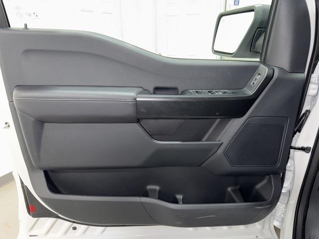 new 2025 Ford F-150 car, priced at $42,999