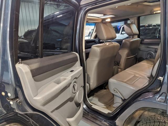 used 2007 Jeep Commander car, priced at $5,450