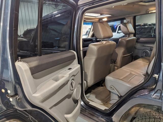 used 2007 Jeep Commander car, priced at $5,950