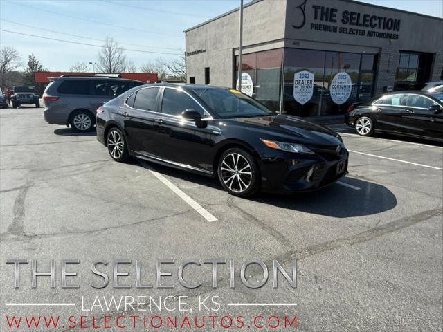 used 2019 Toyota Camry Hybrid car, priced at $19,900