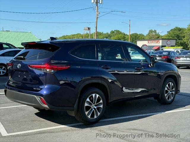 used 2021 Toyota Highlander car, priced at $28,900